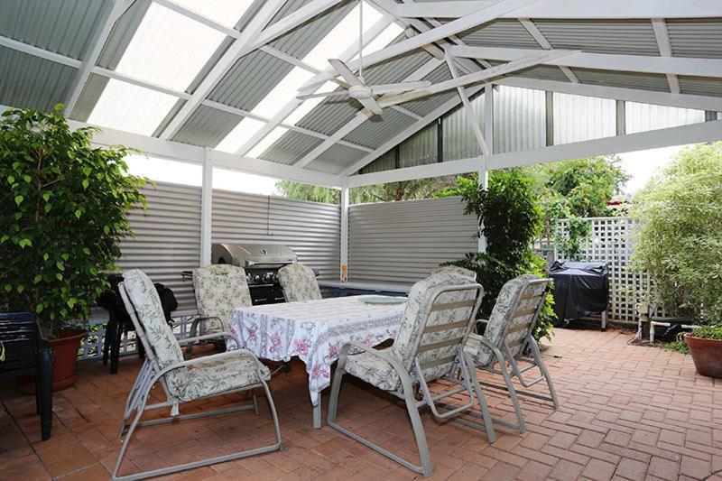 Jacaranda Guest House Busselton Exterior photo