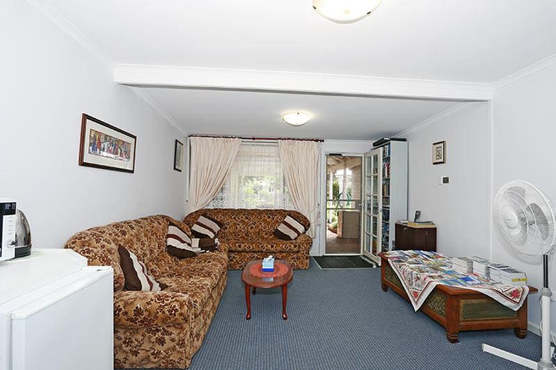 Jacaranda Guest House Busselton Exterior photo