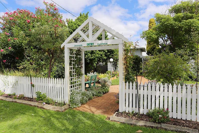 Jacaranda Guest House Busselton Exterior photo