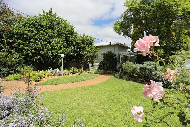 Jacaranda Guest House Busselton Exterior photo