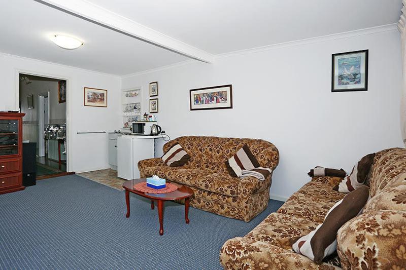 Jacaranda Guest House Busselton Exterior photo