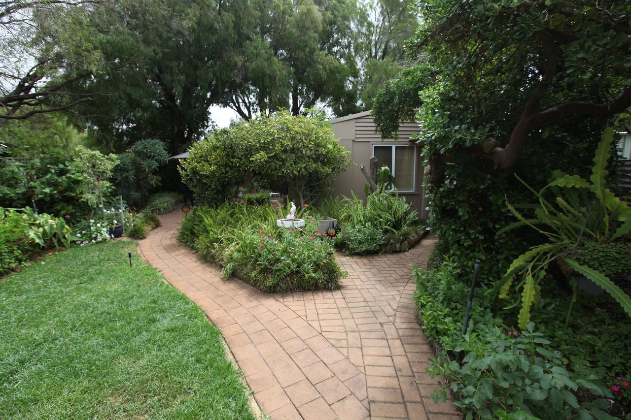 Jacaranda Guest House Busselton Exterior photo