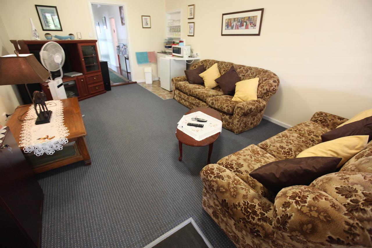 Jacaranda Guest House Busselton Exterior photo